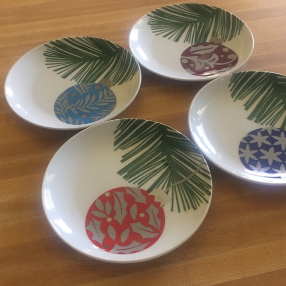 crate and barrel christmas plates